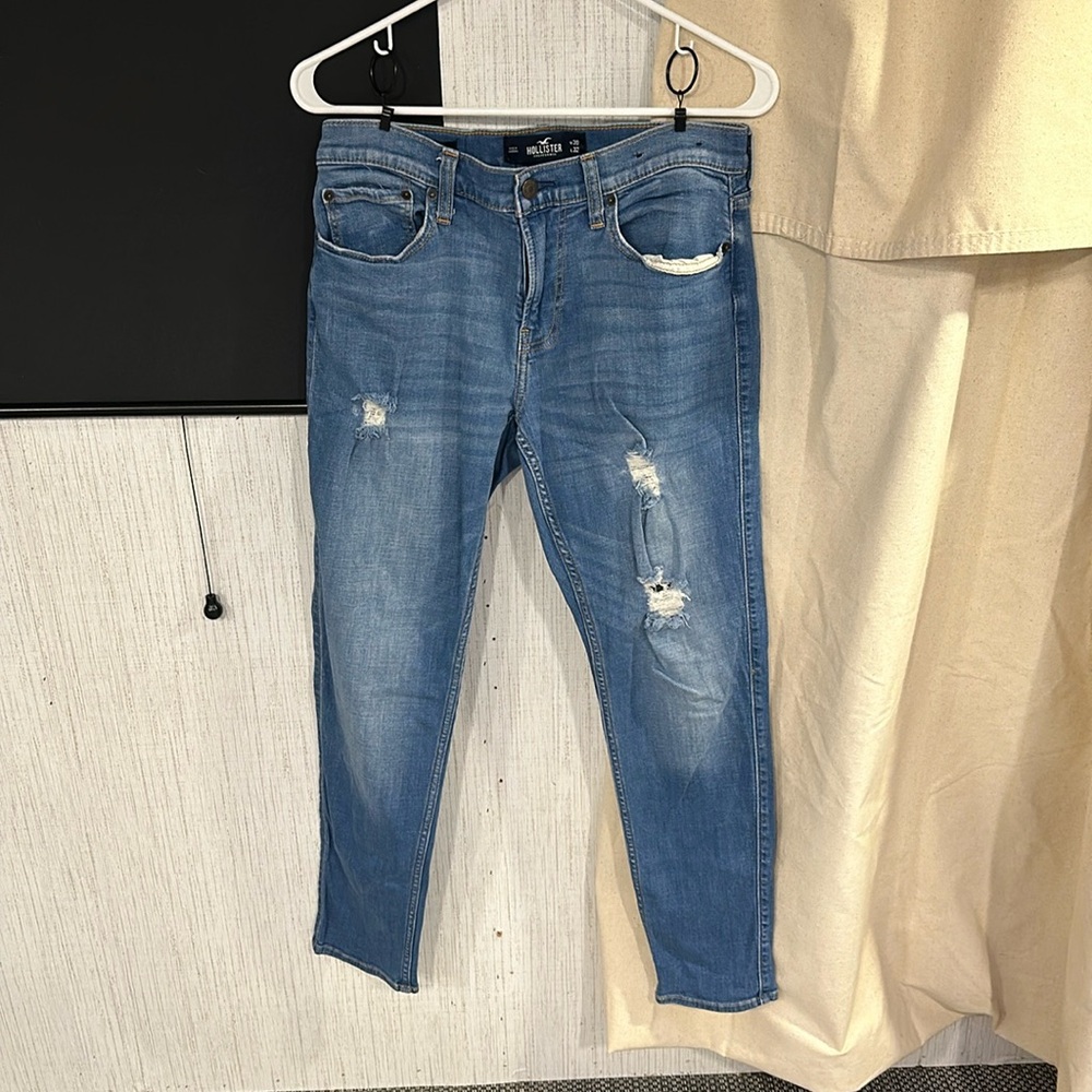 Gently used Men’s Tapered Skinny jeans size 30x32